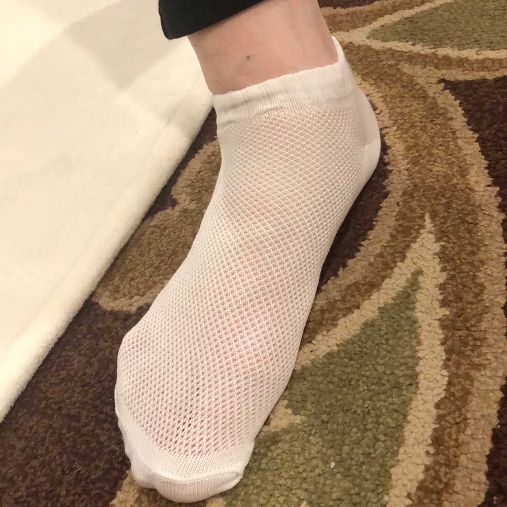 Women’s white socks